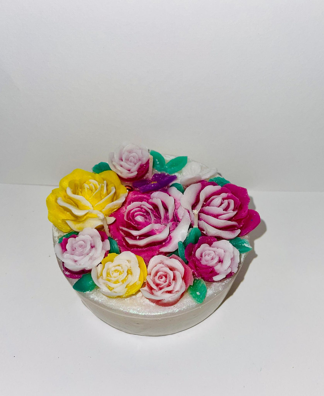 Scented carved candle - Roses design